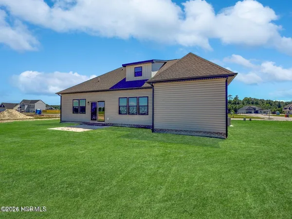 $479,900 | 305 Spinnaker Drive, Elizabeth City, NC 27909
