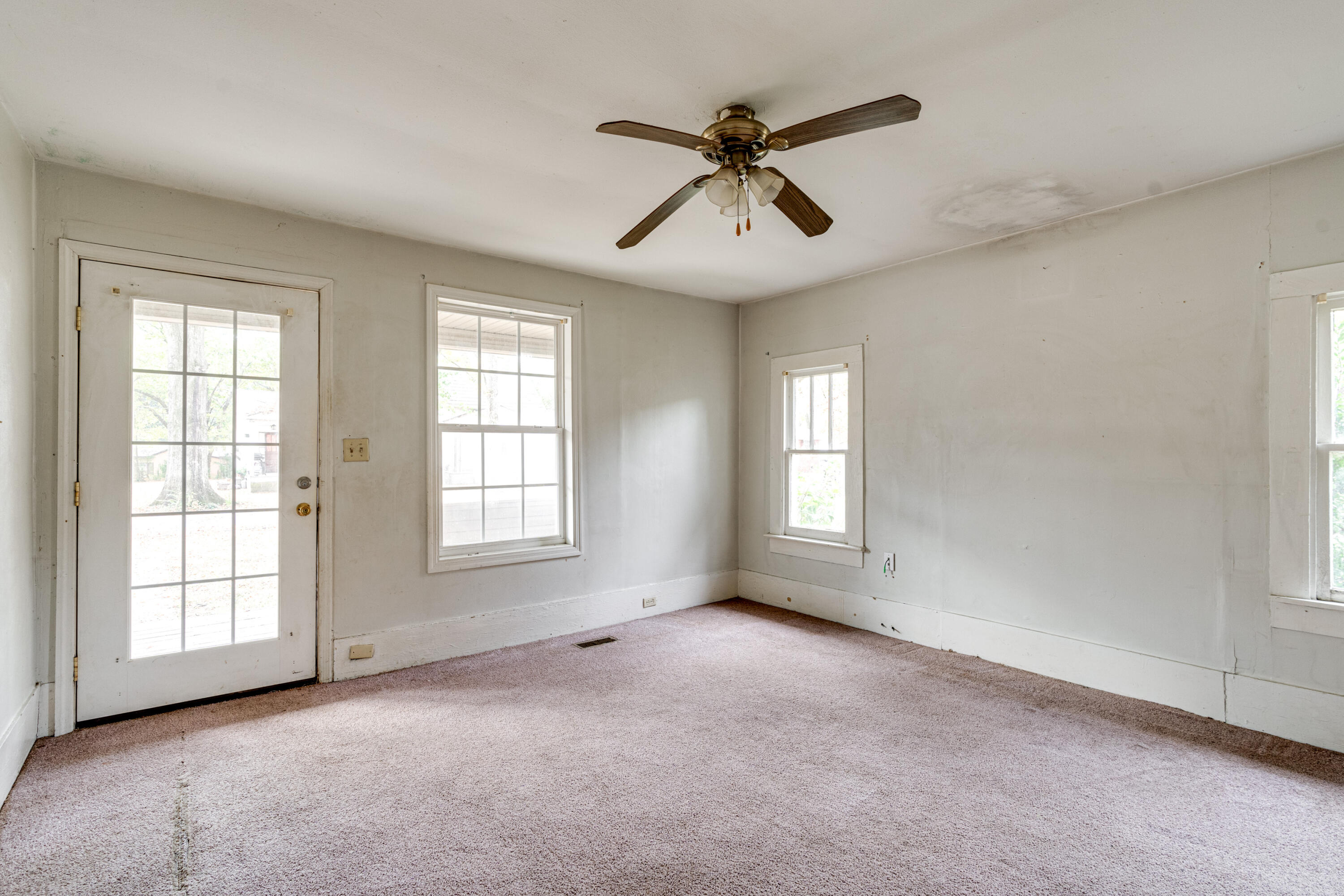 300 West 4th Street Jasper, TN 37347 - Photo 4 of 23 300 W 4th St-5