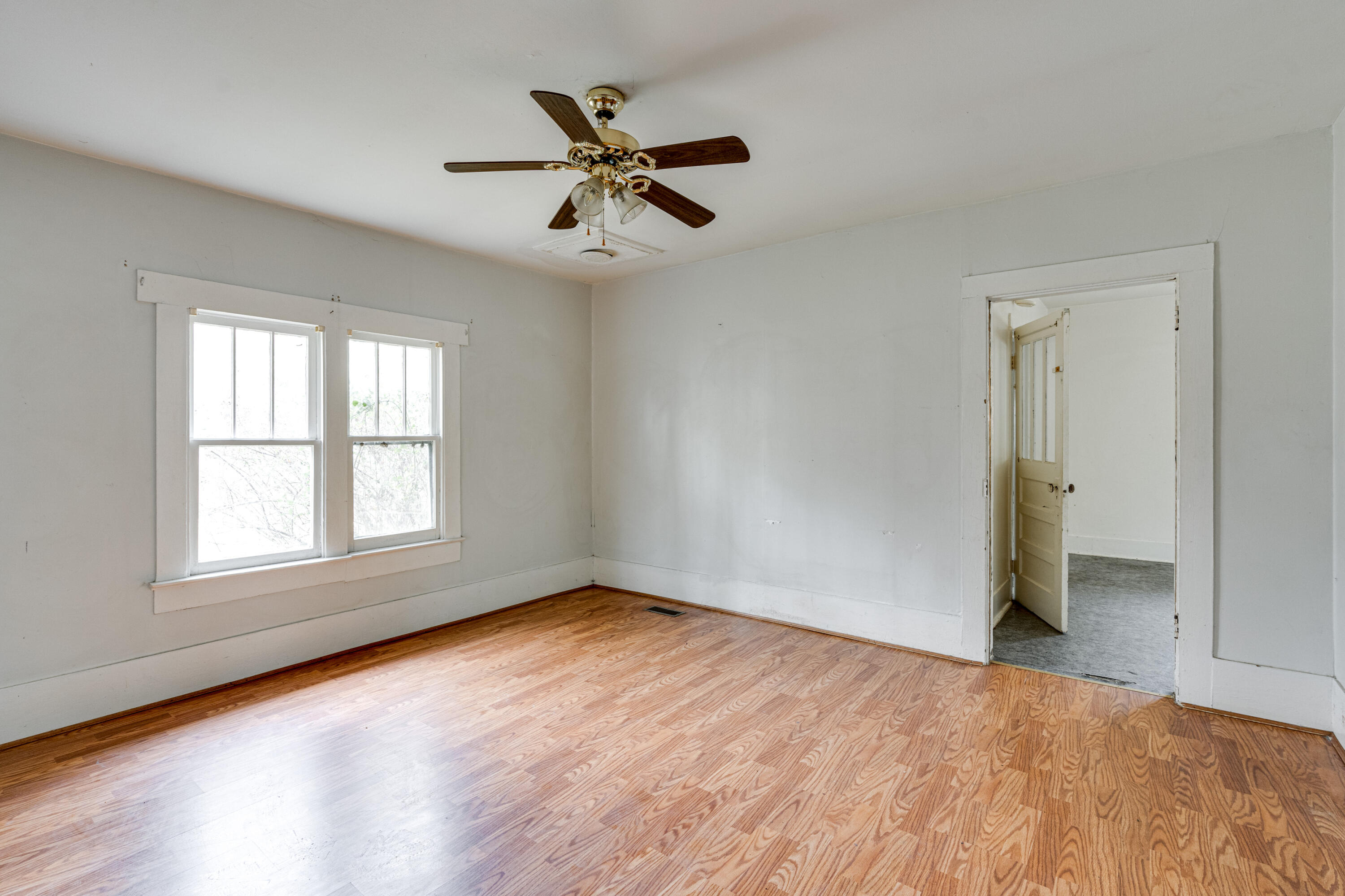 300 West 4th Street Jasper, TN 37347 - Photo 7 of 23 300 W 4th St-12