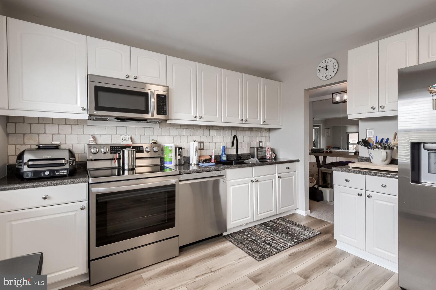 8 Juliet Lane, Unit 304 Nottingham, MD 21236 - Photo 7 of 12 Kitchen