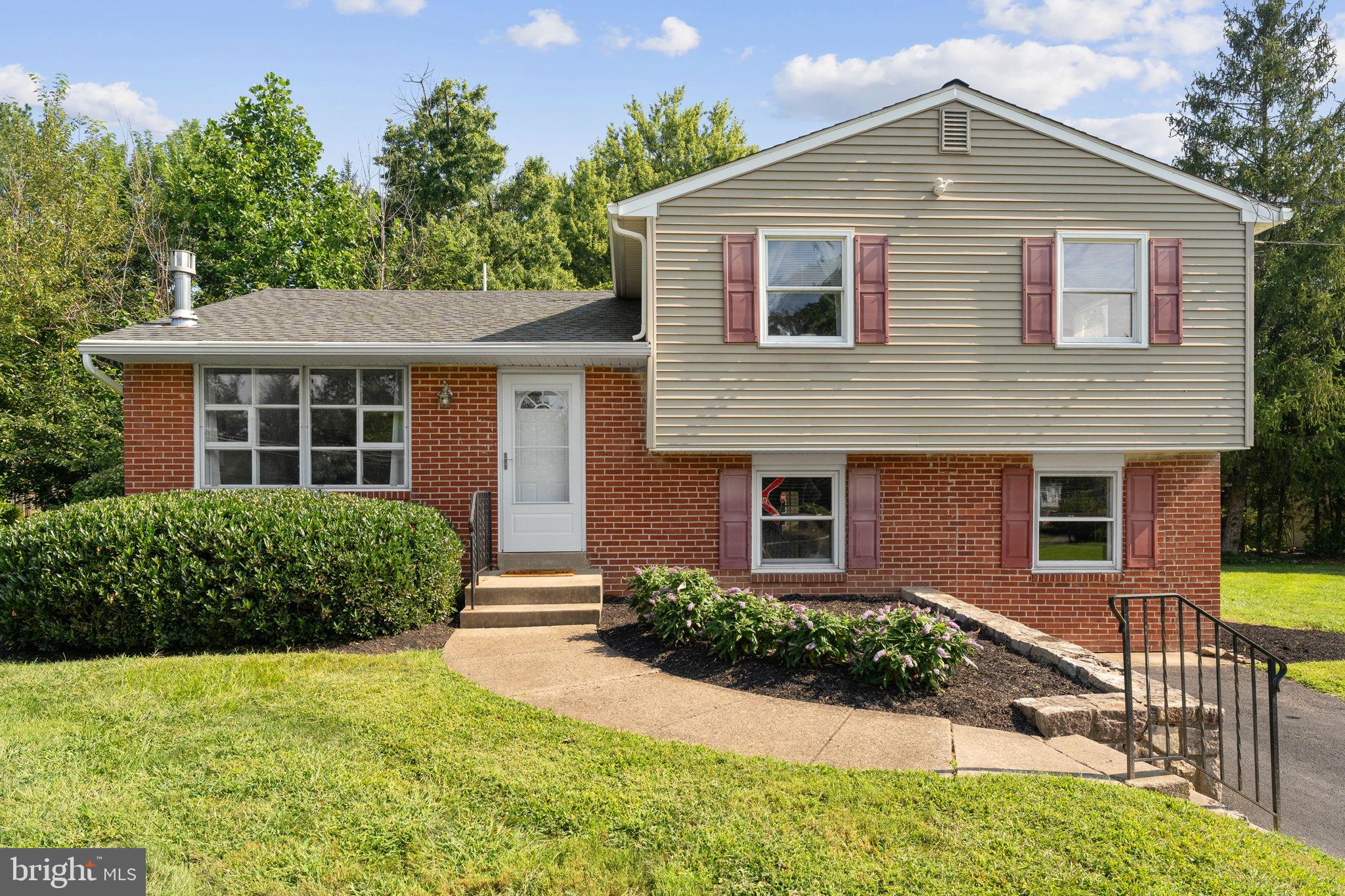 14 Broadale Road Doylestown, PA 18901 - Photo 1 of 30 Welcome home!