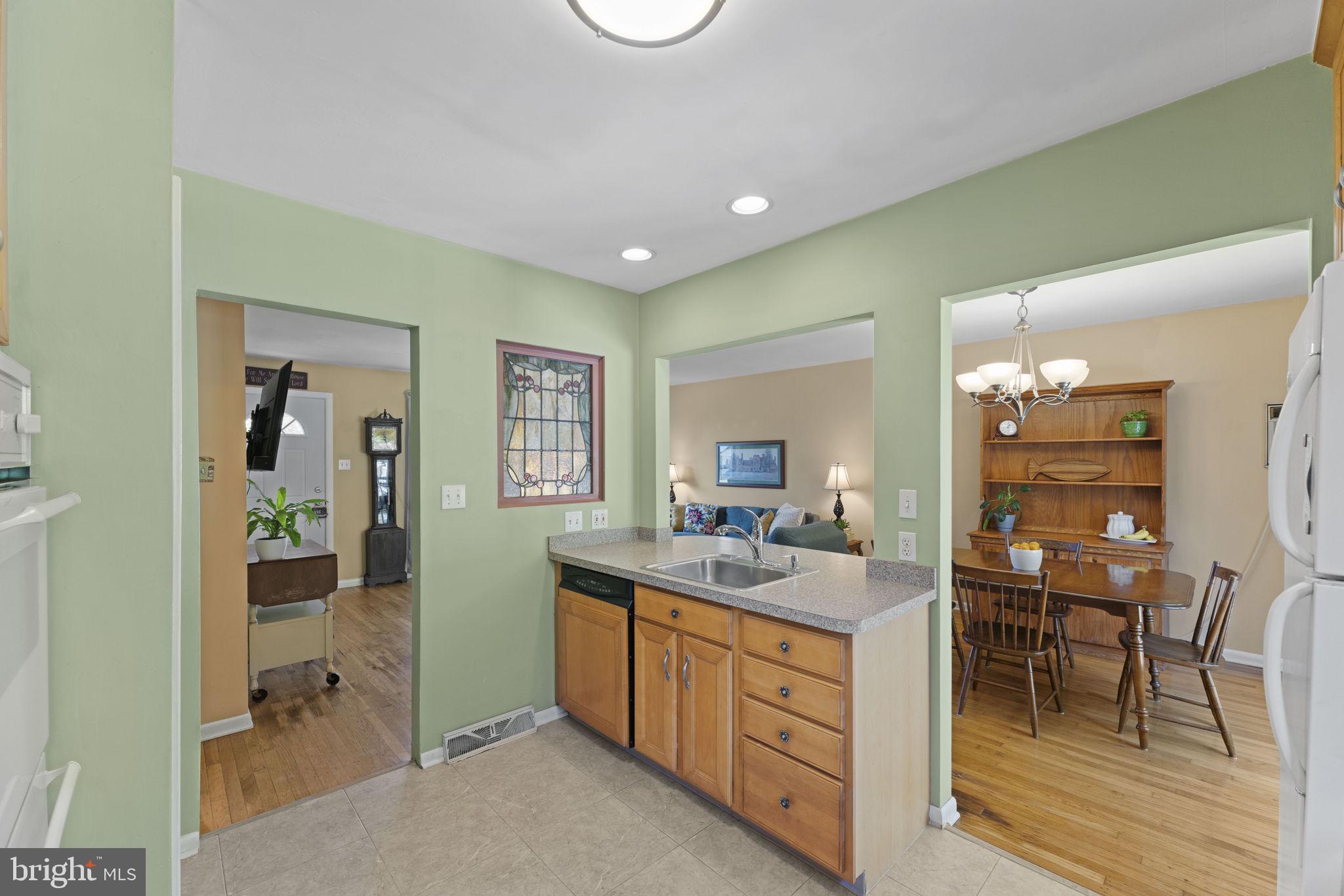 14 Broadale Road Doylestown, PA 18901 - Photo 13 of 30 Gallery Image 13