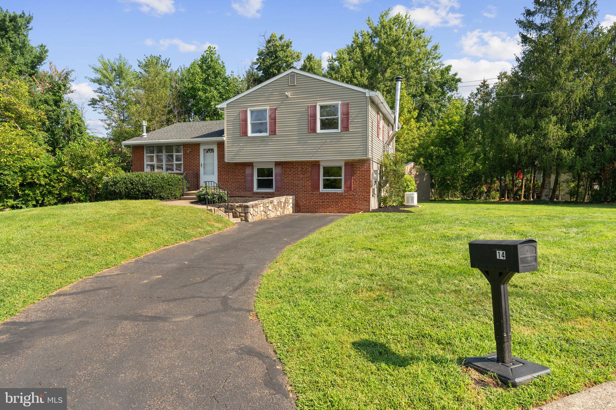 14 Broadale Road Doylestown, PA 18901 - Photo 2 of 30 Gallery Image 2