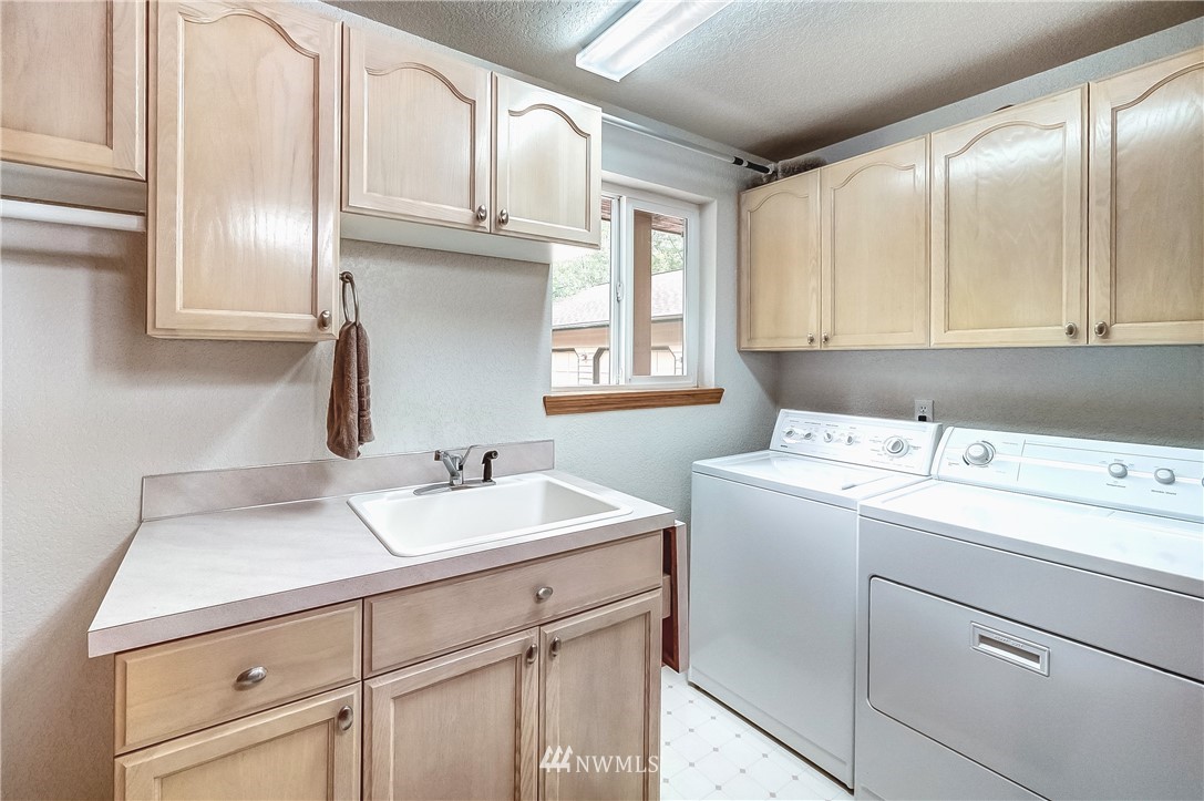3993 East Grapeview Loop Road Grapeview, WA 98546 - Photo 14 of 25 Gallery Image 14