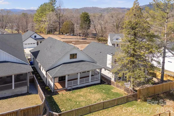 $798,000 | 40 Hidden Pond Lane, Brevard, NC 28712