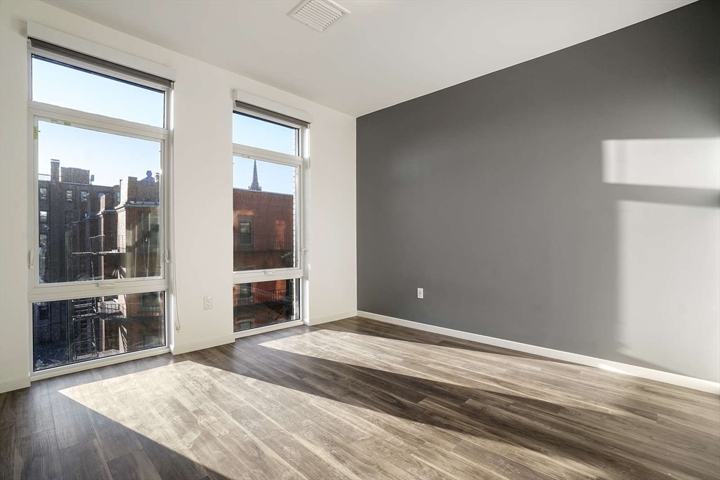839 Beacon Street, Unit 406 Boston, MA 02215 - Photo 11 of 29