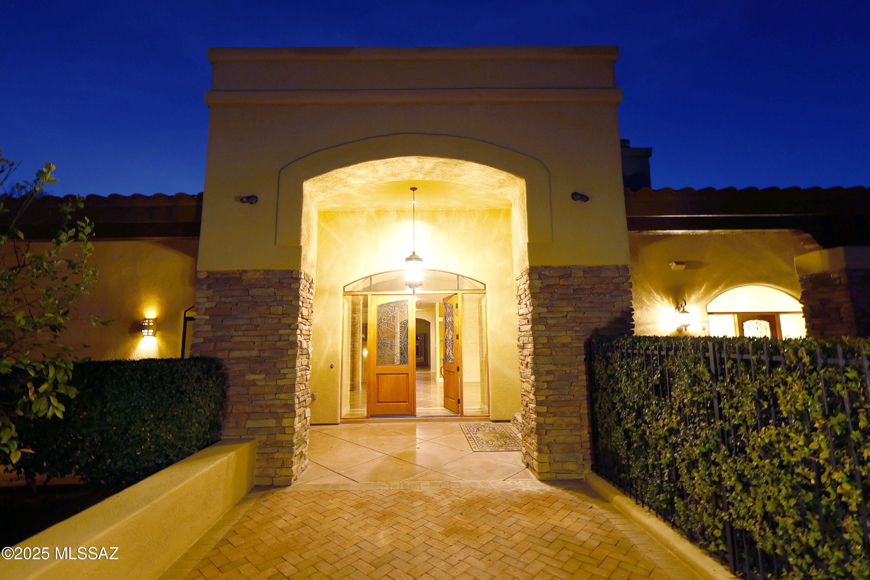 2040 West Lucero Road Oro Valley, AZ 85737 - Photo 7 of 46
