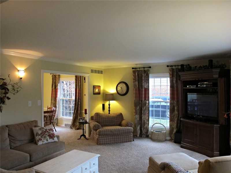 7147 Huntington Road Indianapolis, IN 46240 - Photo 3 of 21 Gallery Image 3