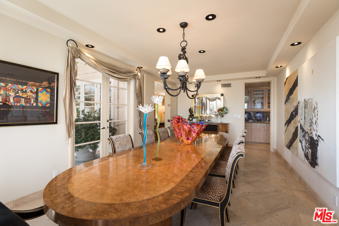 12473 Promontory Road Los Angeles, CA 90049 - Photo 12 of 48