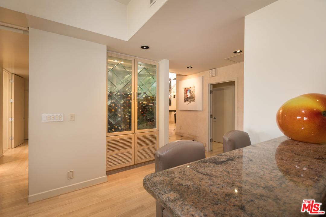 12473 Promontory Road Los Angeles, CA 90049 - Photo 15 of 48