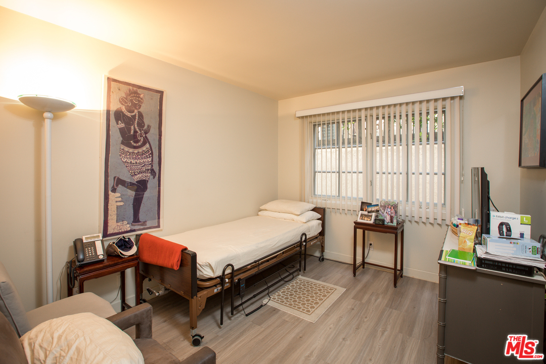 12473 Promontory Road Los Angeles, CA 90049 - Photo 18 of 48