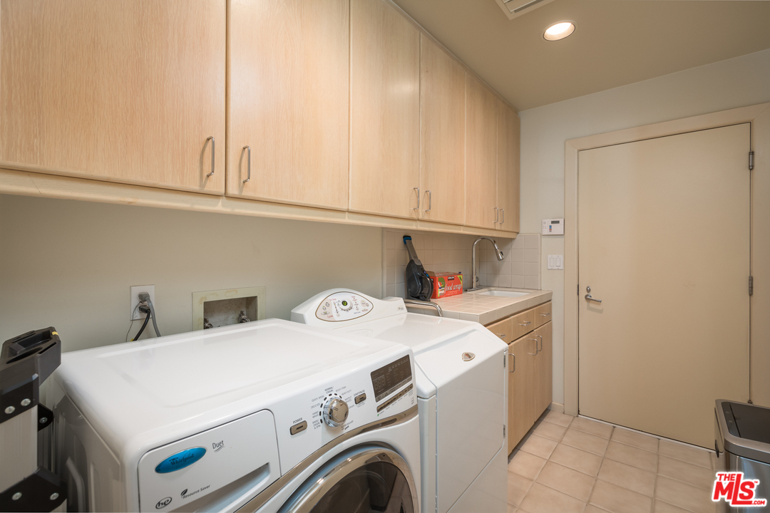 12473 Promontory Road Los Angeles, CA 90049 - Photo 20 of 48