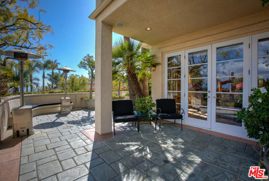 12473 Promontory Road Los Angeles, CA 90049 - Photo 37 of 48