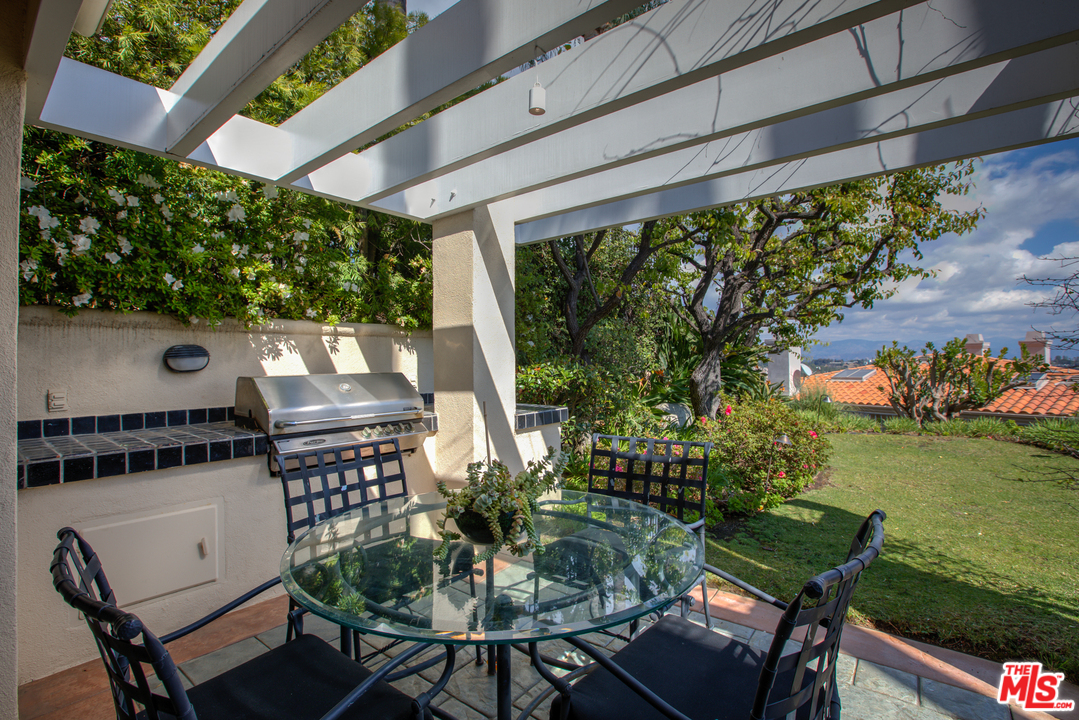 12473 Promontory Road Los Angeles, CA 90049 - Photo 41 of 48