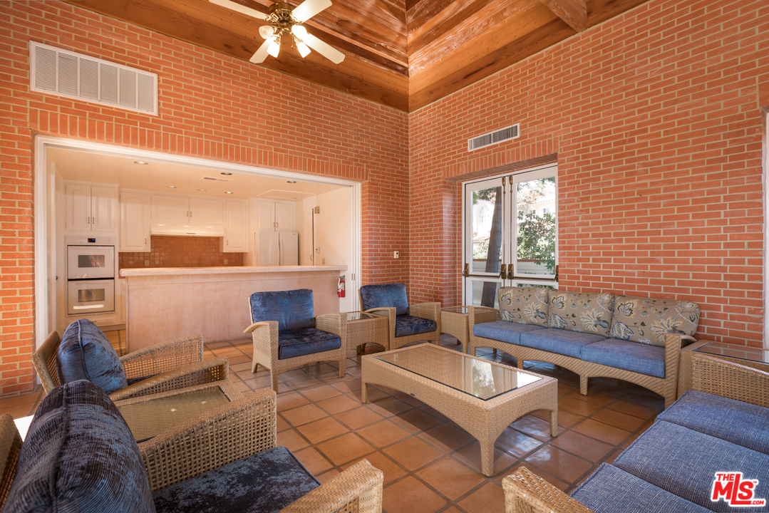 12473 Promontory Road Los Angeles, CA 90049 - Photo 45 of 48