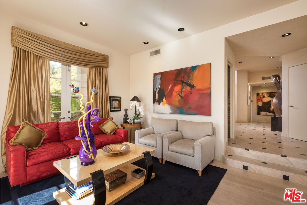 12473 Promontory Road Los Angeles, CA 90049 - Photo 7 of 48