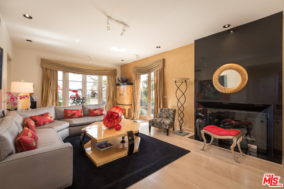 12473 Promontory Road Los Angeles, CA 90049 - Photo 10 of 48