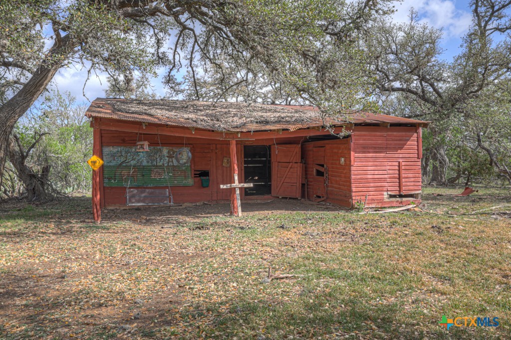 2525 Hugo Road San Marcos, TX 78666 - Photo 29 of 33