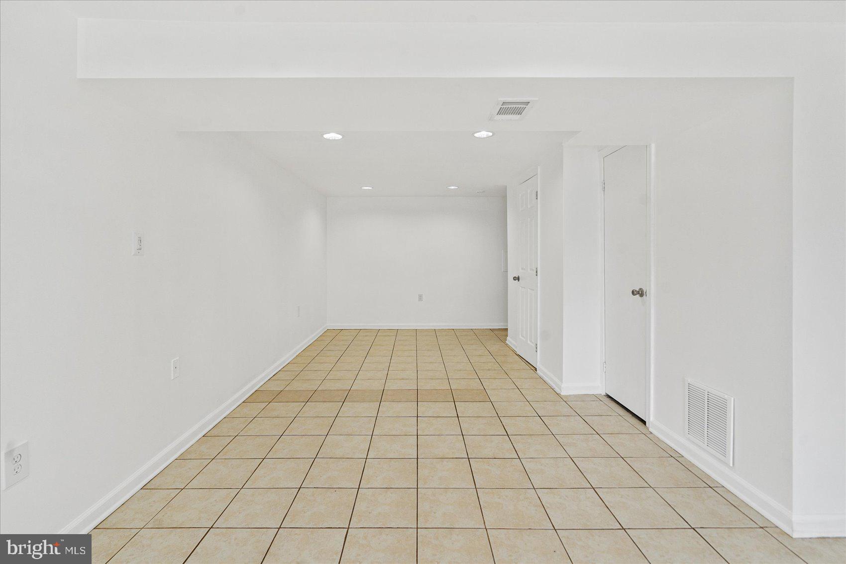 17 Lerner Court, Unit 33L Nottingham, MD 21236 - Photo 30 of 37