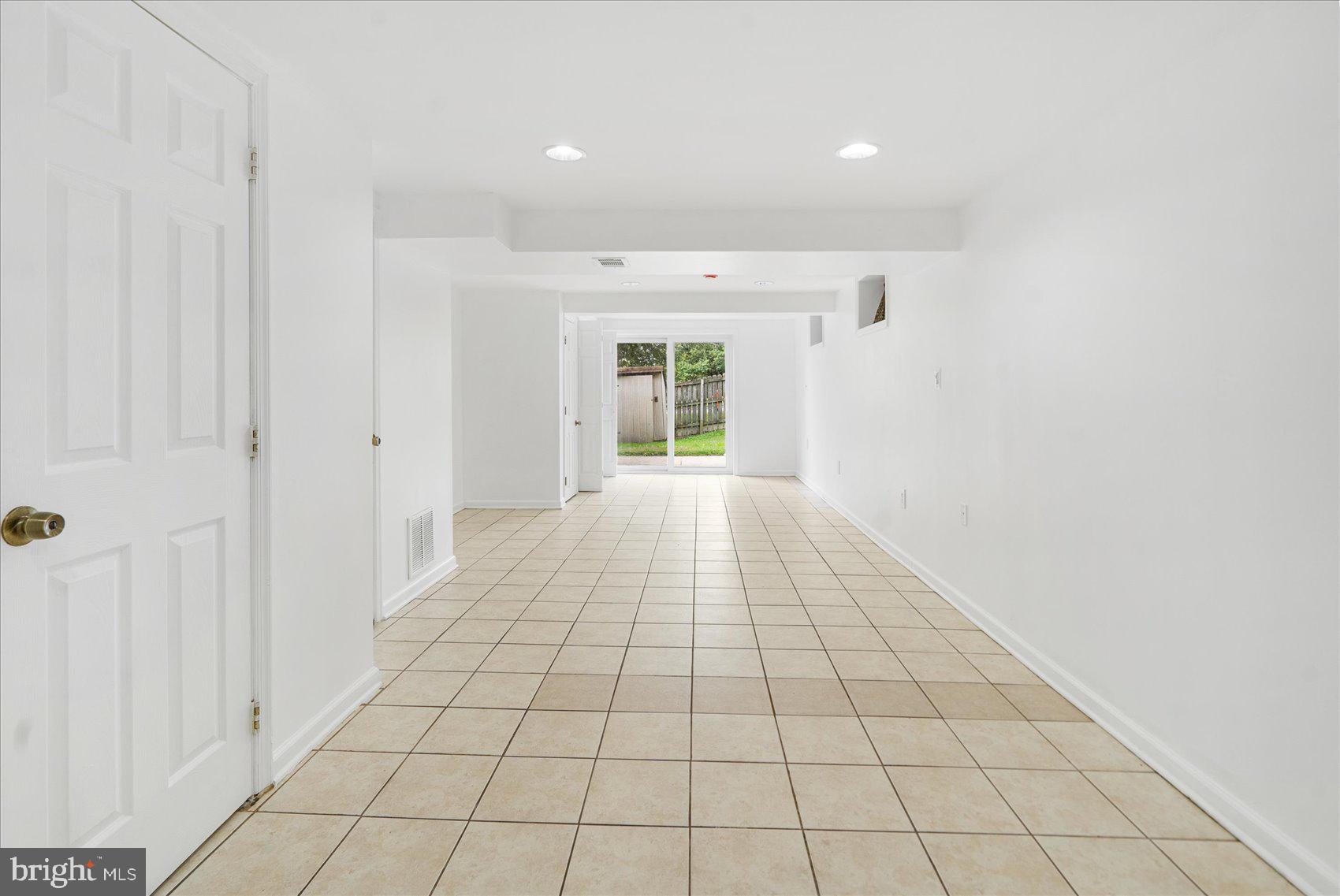 17 Lerner Court, Unit 33L Nottingham, MD 21236 - Photo 31 of 37