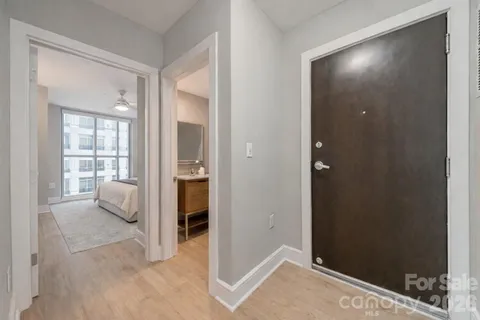 $654,000 | 333 West Trade Street, Unit 1200, Charlotte, NC 28202