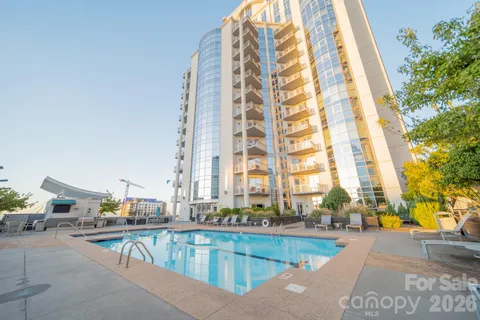 $654,000 | 333 West Trade Street, Unit 1200, Charlotte, NC 28202