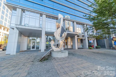 $654,000 | 333 West Trade Street, Unit 1200, Charlotte, NC 28202