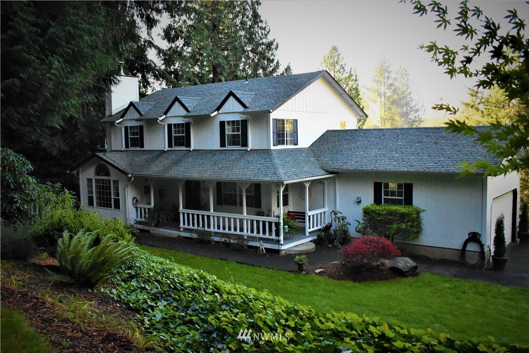 4543 Columbia Heights Road Longview, WA 98632 - Photo 1 of 21 Gallery Image 1