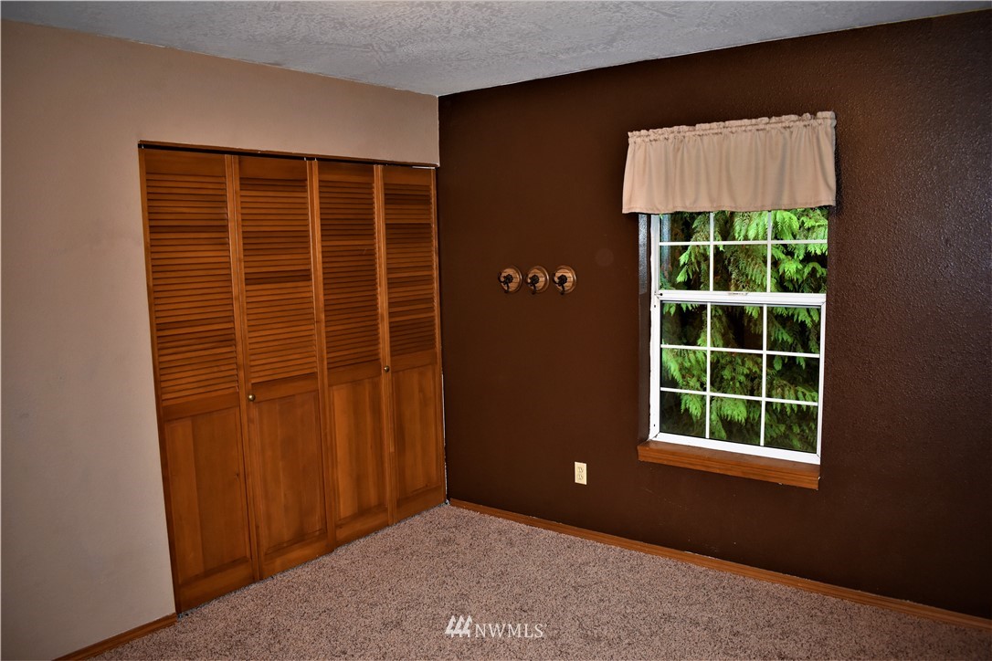 4543 Columbia Heights Road Longview, WA 98632 - Photo 13 of 21 Gallery Image 13