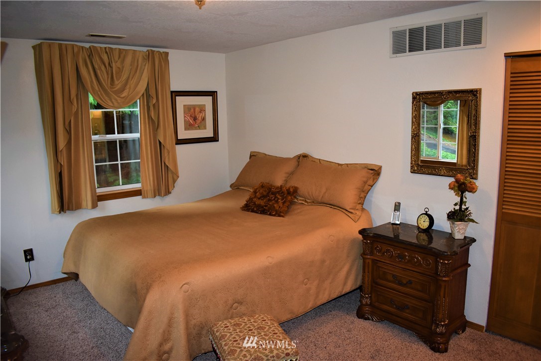 4543 Columbia Heights Road Longview, WA 98632 - Photo 15 of 21 Gallery Image 15