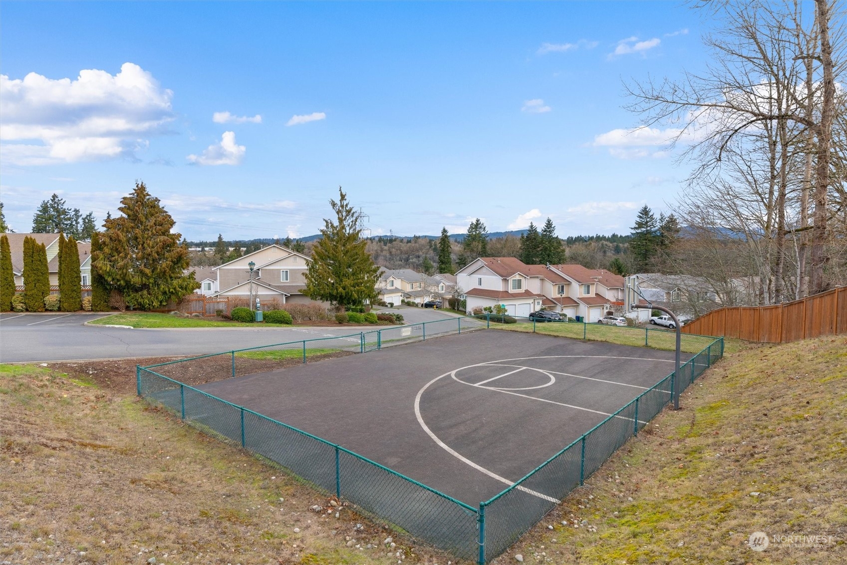2810 Southeast 8th Street, Unit 2131 Renton, WA 98058 - Photo 35 of 35 a view of a basketball court