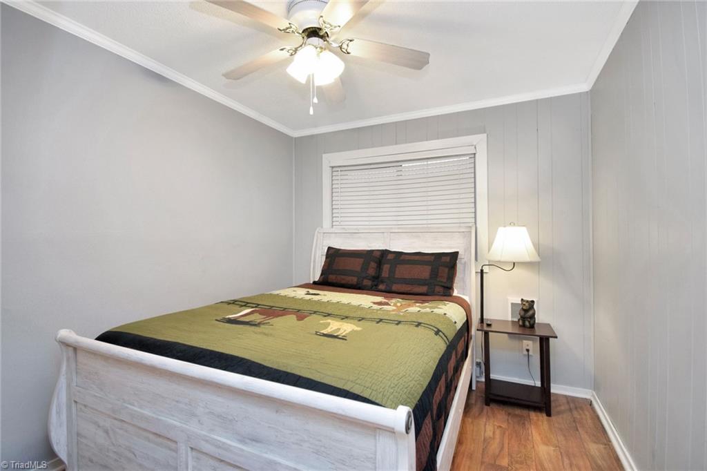 301 Pinnacle Inn Road, Unit 3130 Beech Mountain, NC 28604 - Photo 10 of 41 Bedroom with Queen Bed