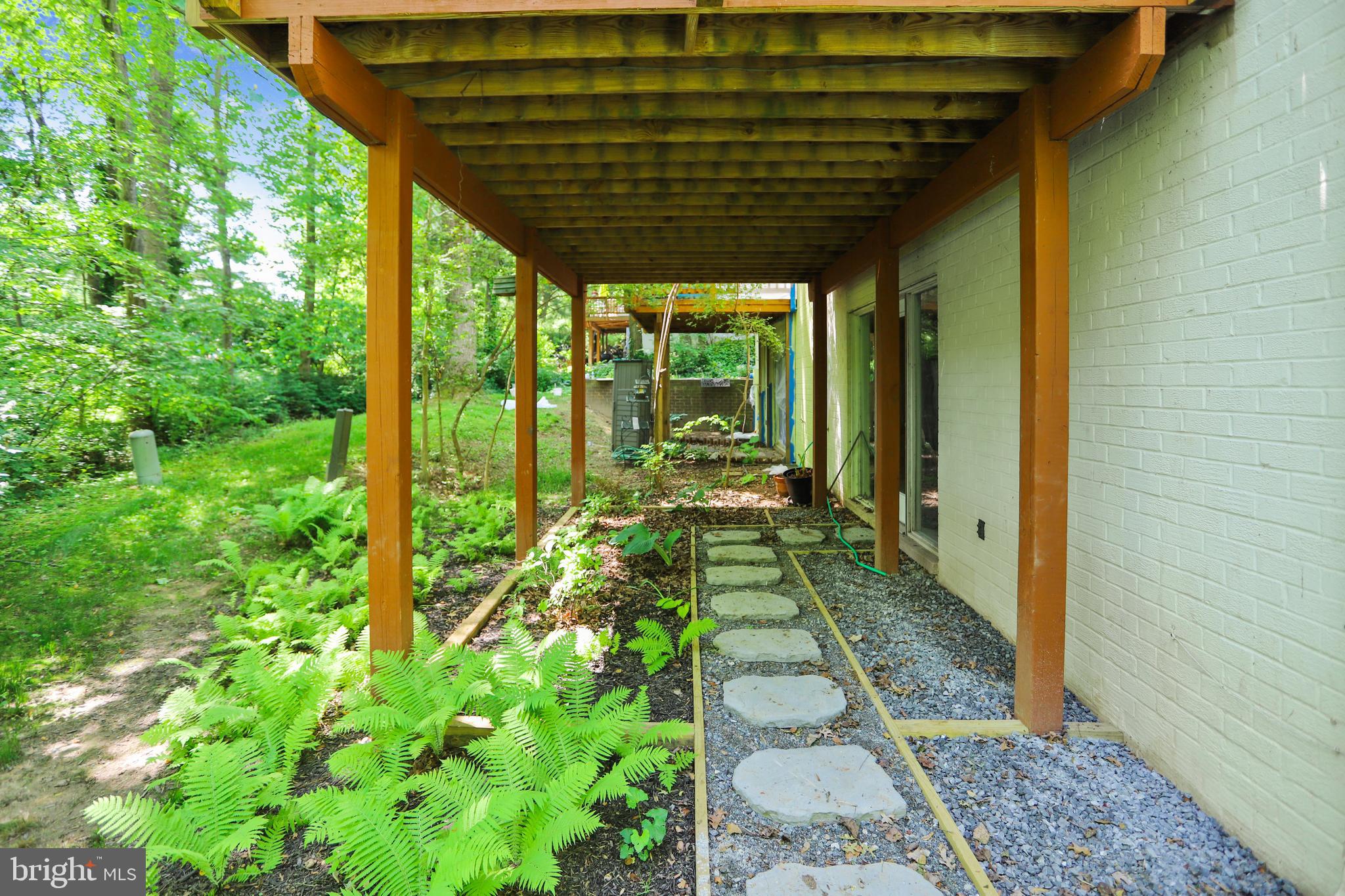 1658 Wainwright Drive Reston, VA 20190 - Photo 14 of 103 Rear Patio
