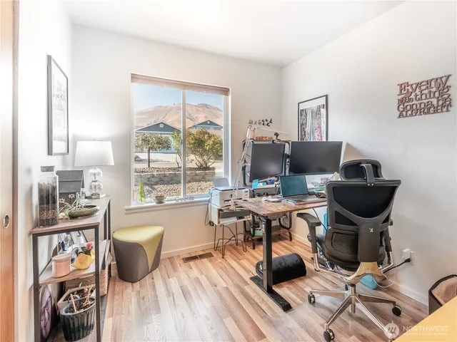 $494,900 | 507 Cedar Wood Lane, Wenatchee, WA 98801