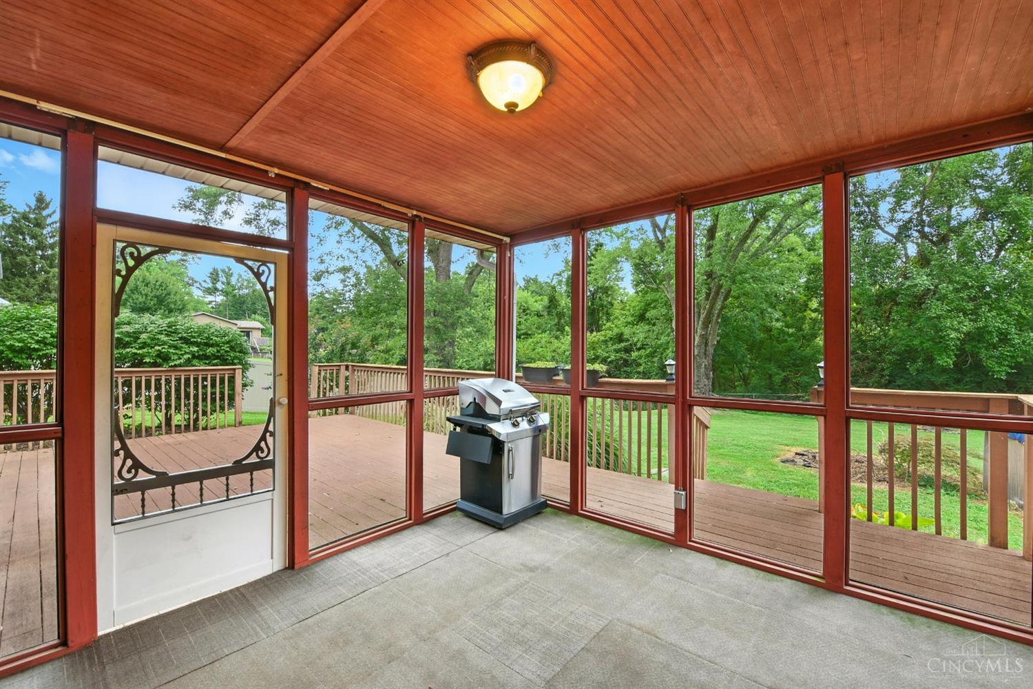 6980 Weiss Road Cincinnati, OH 45247 - Photo 4 of 40