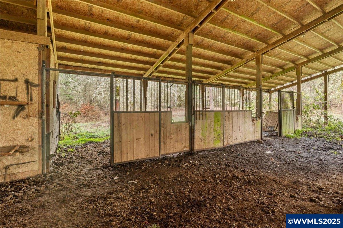 35384 Richardson Gap Road Lebanon, OR 97355 - Photo 23 of 39 Gallery Image 23