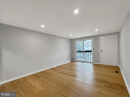 $169,900 | 18413 Bishopstone Court, Unit 41, Gaithersburg, MD 20886