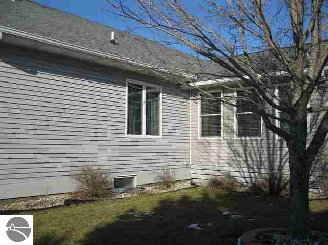 886 East Blanchard Road Shepherd, MI 48883 - Photo 18 of 50 1774376-17.JPG