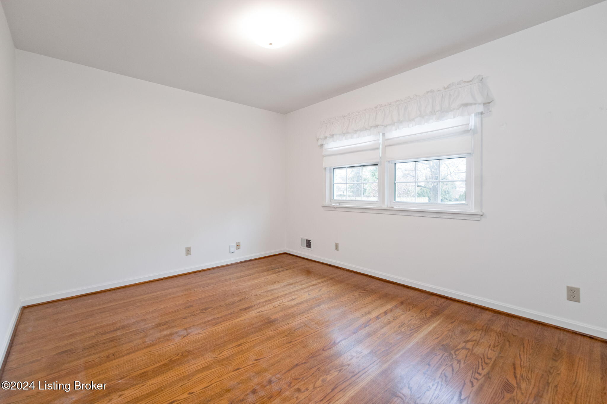 206 South Chadwick Road Louisville, KY 40222 - Photo 37 of 57 206 S Chadwick Rd-44