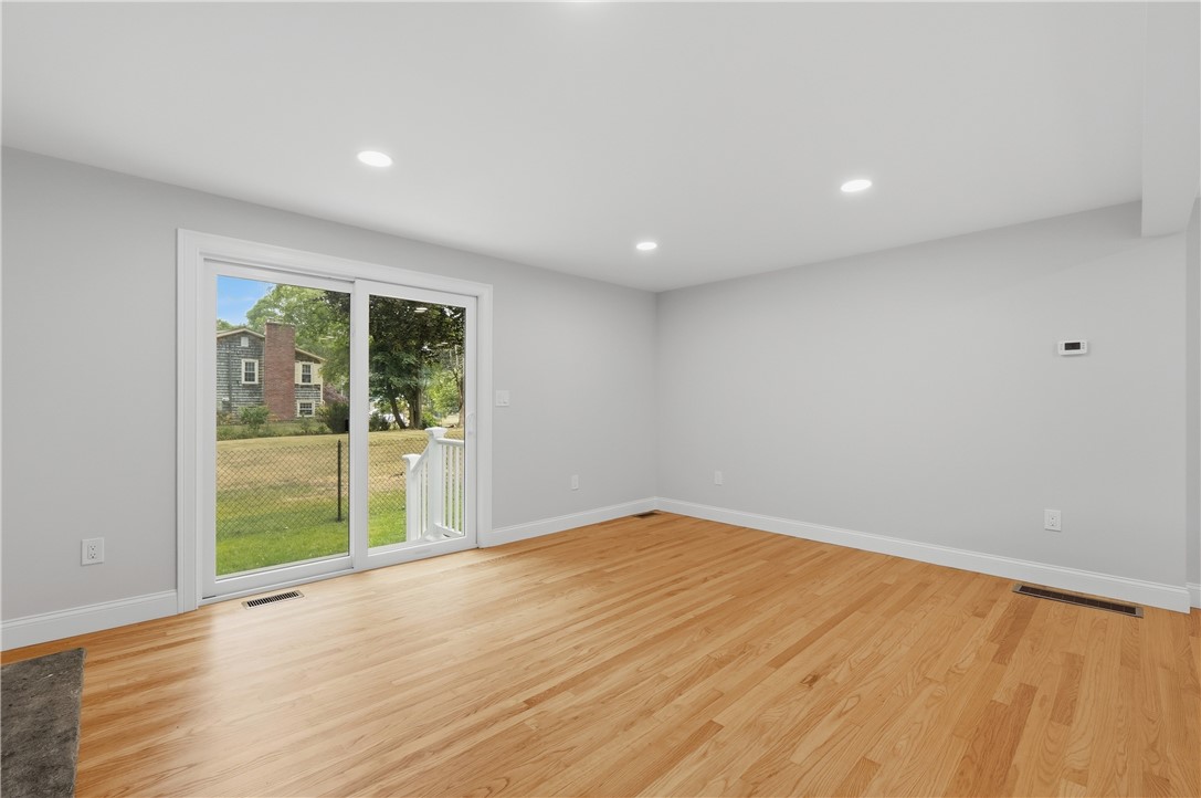 76 Beverly Road East Providence, RI 02915 - Photo 30 of 45