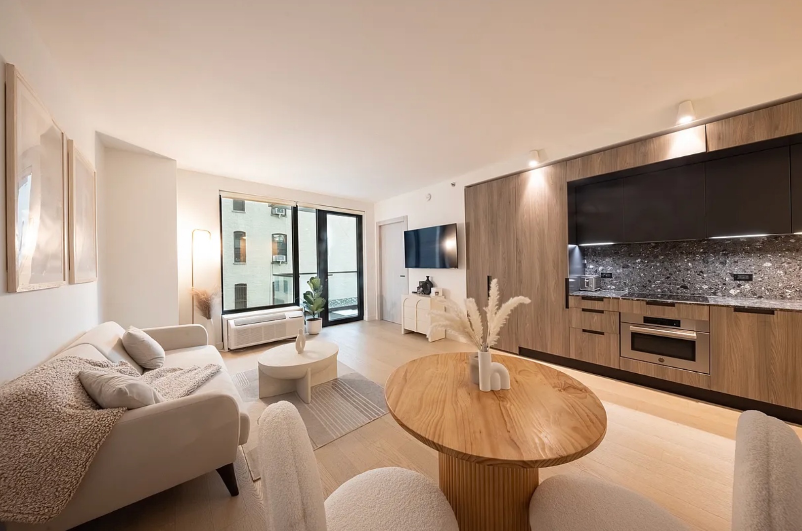 181 East 101st St Unit 301  