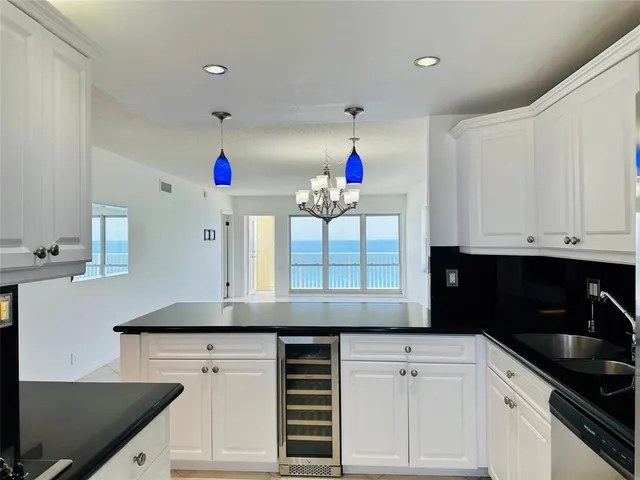 $669,900 | 750 North Ocean Boulevard, Unit 2010, Pompano Beach, FL 33062