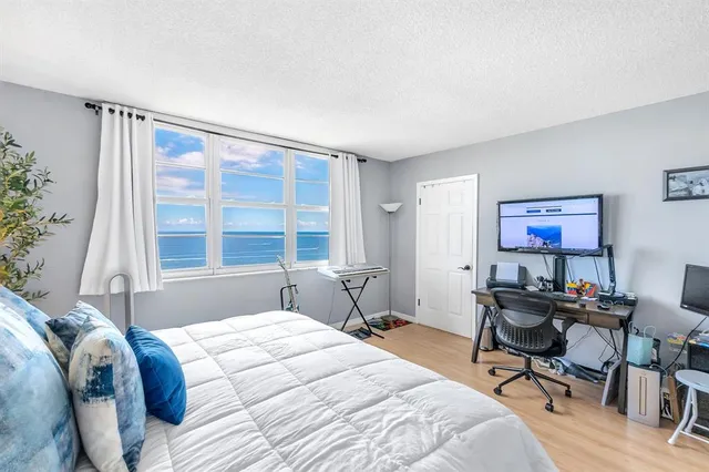 $669,900 | 750 North Ocean Boulevard, Unit 2010, Pompano Beach, FL 33062