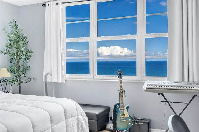 $669,900 | 750 North Ocean Boulevard, Unit 2010, Pompano Beach, FL 33062