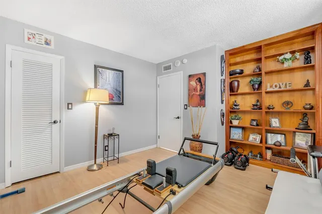 $669,900 | 750 North Ocean Boulevard, Unit 2010, Pompano Beach, FL 33062