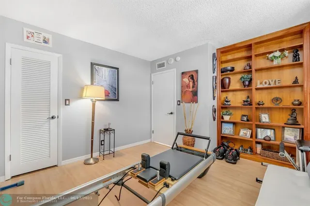 $669,900 | 750 North Ocean Boulevard, Unit 2010, Pompano Beach, FL 33062