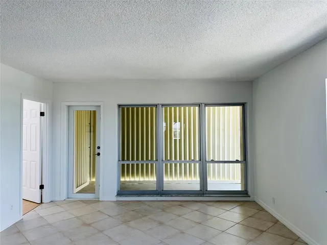 $669,900 | 750 North Ocean Boulevard, Unit 2010, Pompano Beach, FL 33062