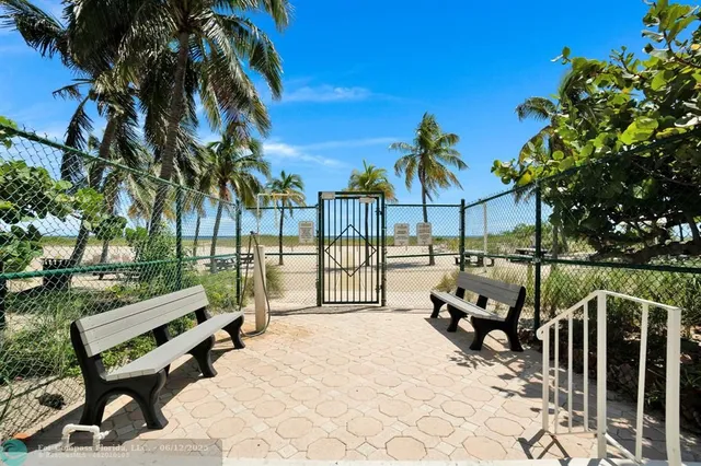 $669,900 | 750 North Ocean Boulevard, Unit 2010, Pompano Beach, FL 33062