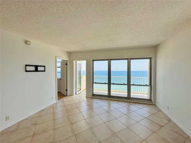 $669,900 | 750 North Ocean Boulevard, Unit 2010, Pompano Beach, FL 33062