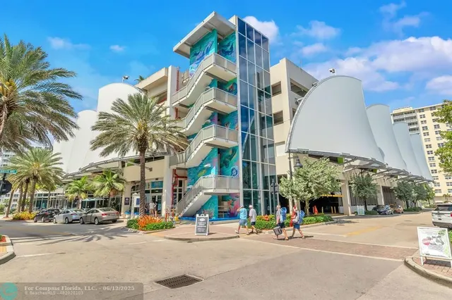 $669,900 | 750 North Ocean Boulevard, Unit 2010, Pompano Beach, FL 33062